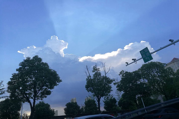 海南開展機動車維修行業環境污染防治專項整治嚴抓危廢、廢氣等突出問題